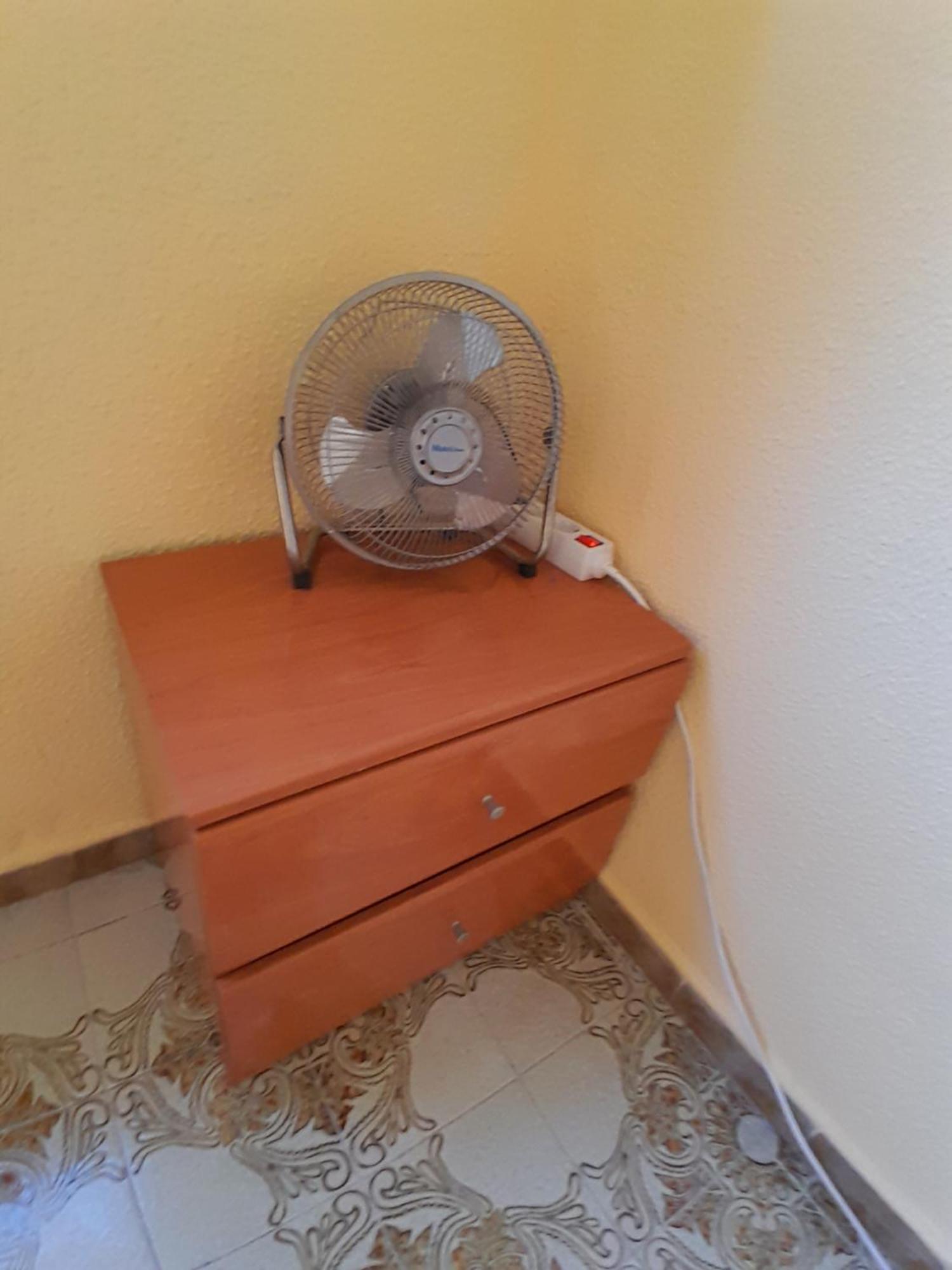 Gemuetliches Zimmer "Gold" Fuer 2 Personen Und Katzenliebhaber Valencia Ngoại thất bức ảnh